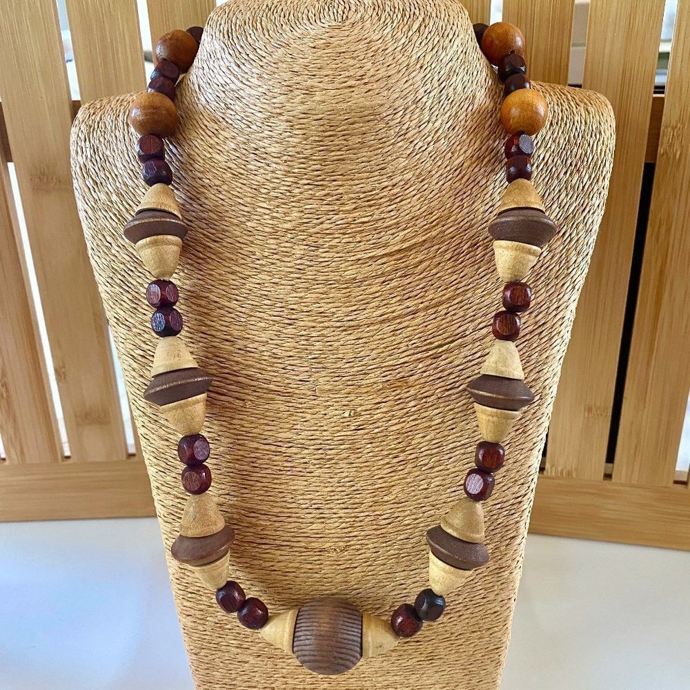 Variegated Wood Cone Necklace With Gold-tone Spring Clasp⎜ EUC